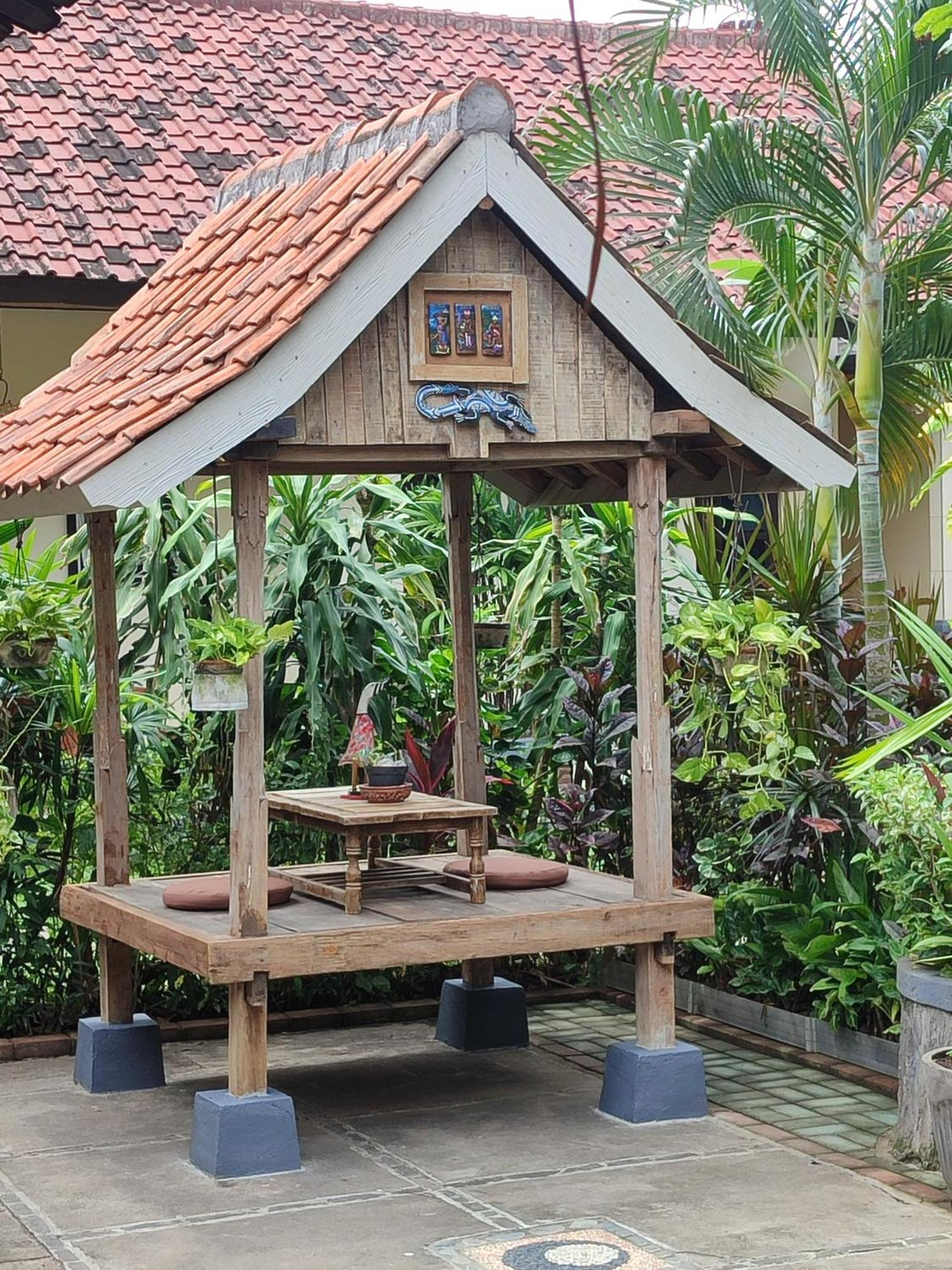 Giri Sari Guest House Pemuteran  Exterior photo